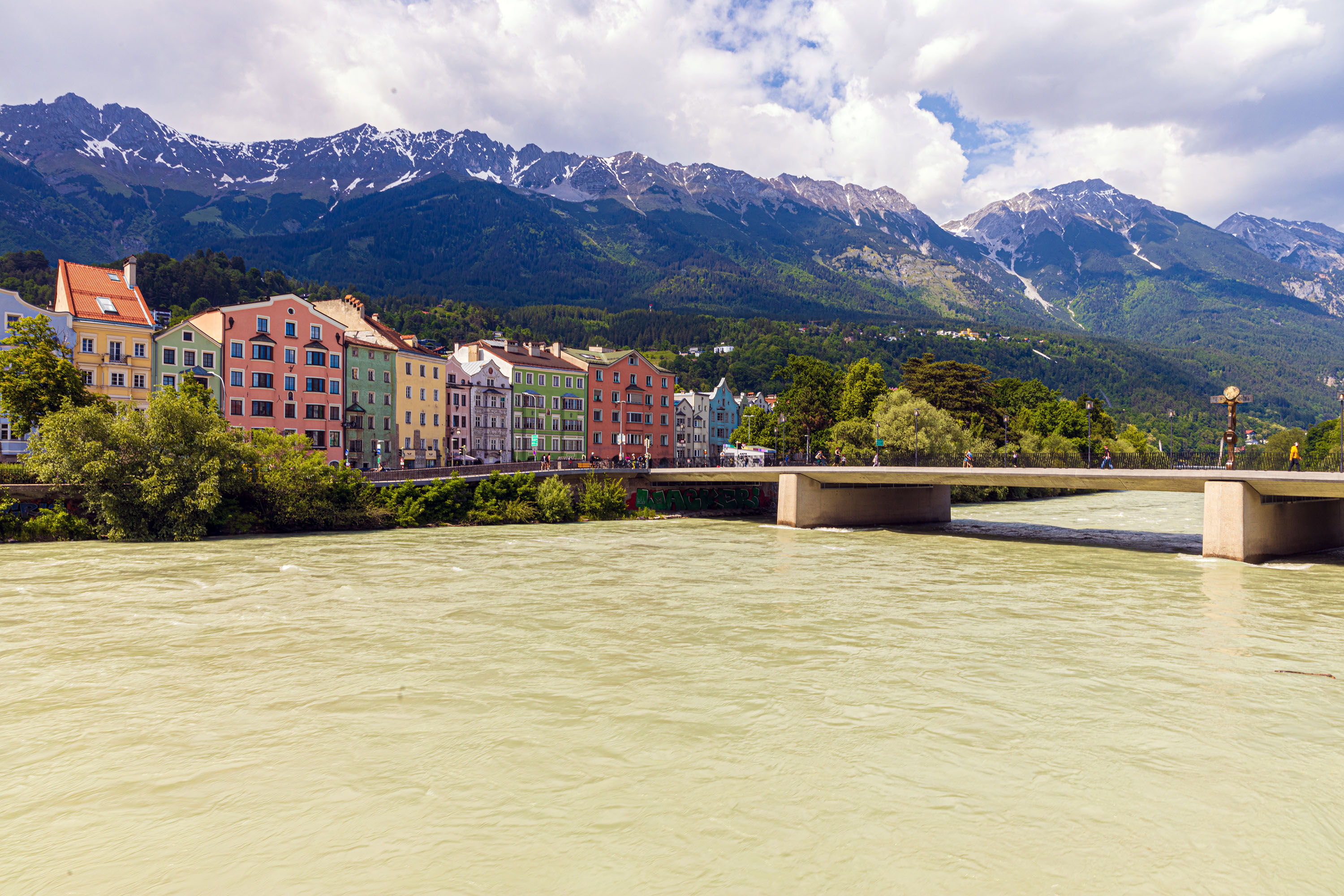 Innsbruck - Blick über den Inn un eine der 'Brucken'